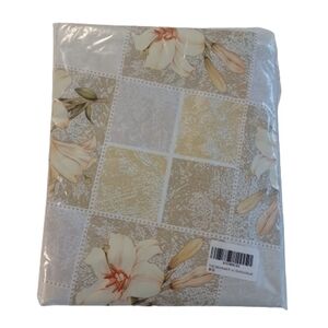 Neutral White Floral Shabby Chic Round Vinyl Tablecloth Cover Decor 60" x 60"